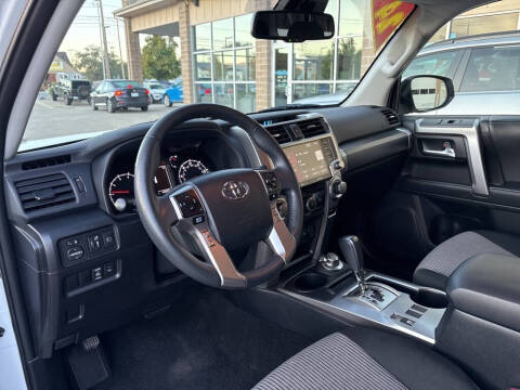 2024 Toyota 4Runner SR5