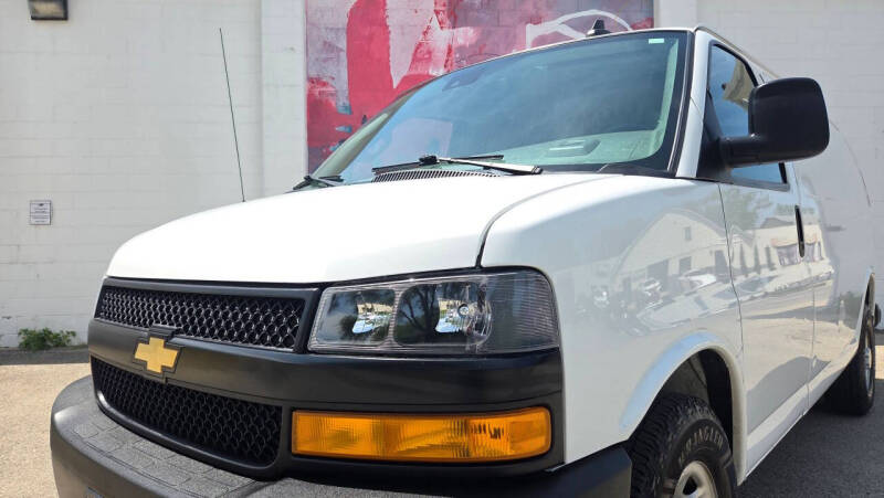 2021 Chevrolet Express 2500