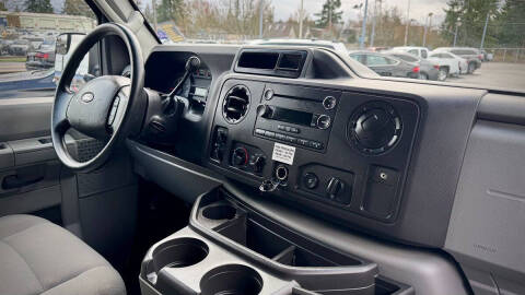 2013 Ford E-Series E-350 SD XLT