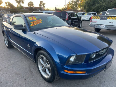 2006 Ford Mustang for sale at 1 NATION AUTO GROUP in Vista CA