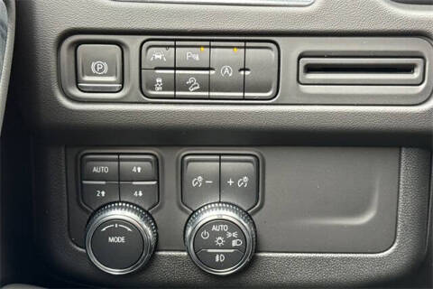 2023 GMC Yukon XL AT4