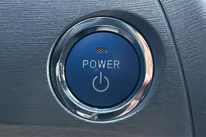 2015 Toyota Prius Three