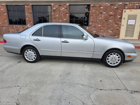 1998 Mercedes-Benz E-Class E 320