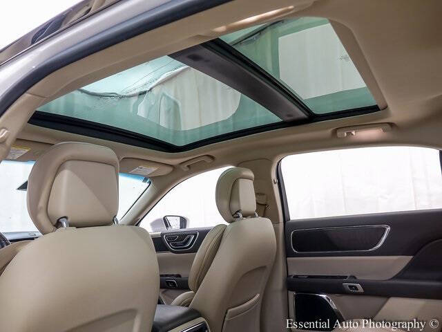 2017 Lincoln Continental Select