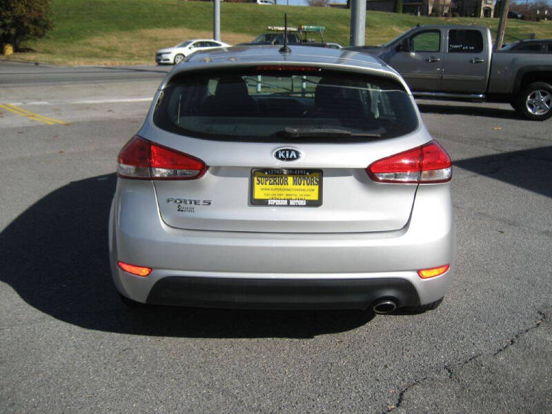 2017 Kia Forte5 LX