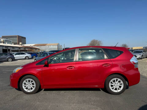 2012 Toyota Prius v Three