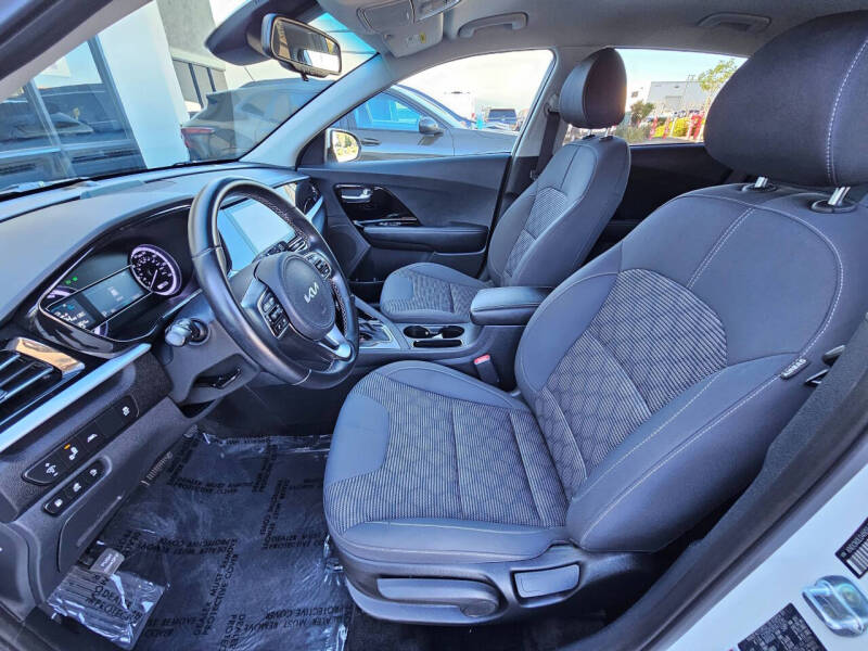 2022 Kia Niro Plug-In Hybrid LXS