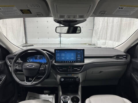 2025 Ford Escape Platinum