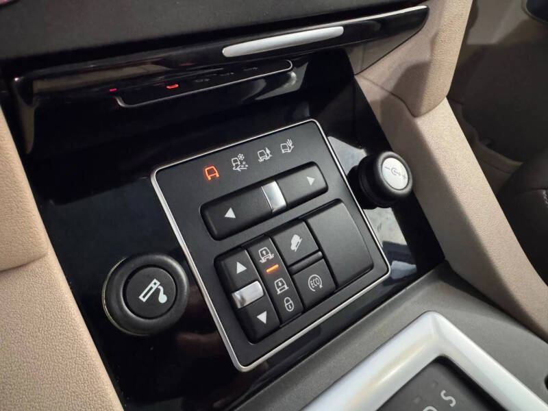 2016 Land Rover LR4 HSE LUX