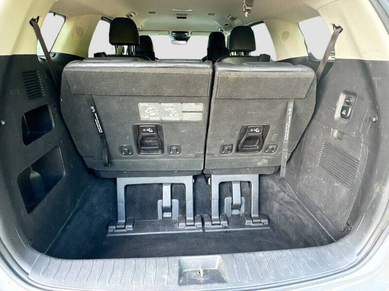 2022 Kia Carnival SX