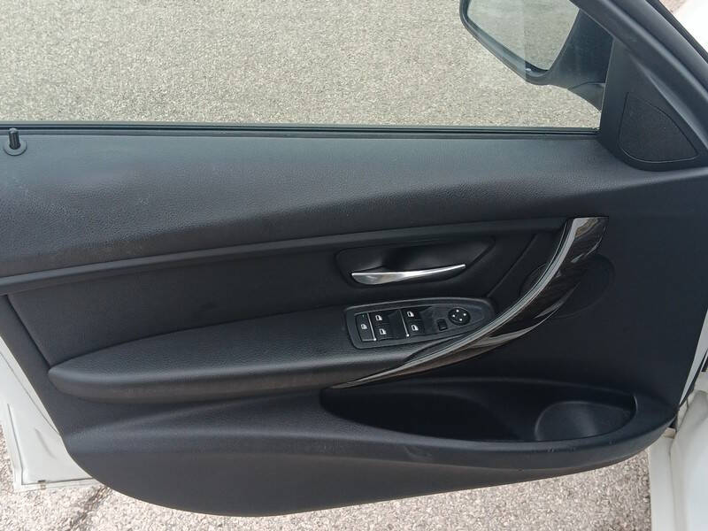 2016 BMW 3 Series 320i