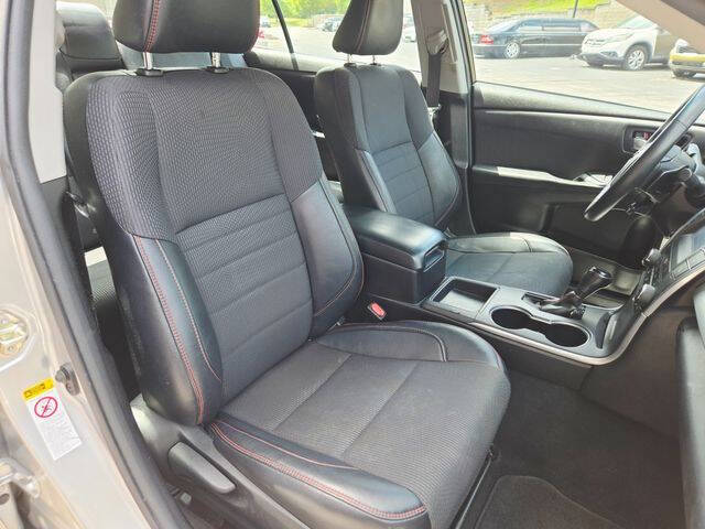 2017 Toyota Camry SE