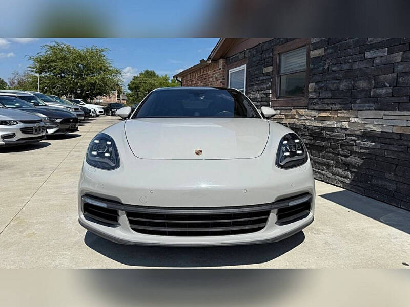 2017 Porsche Panamera 4