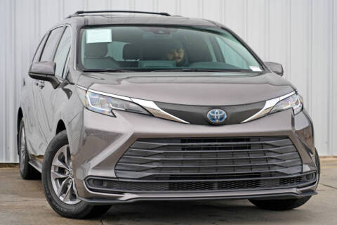 2021 Toyota Sienna LE 8-Passenger