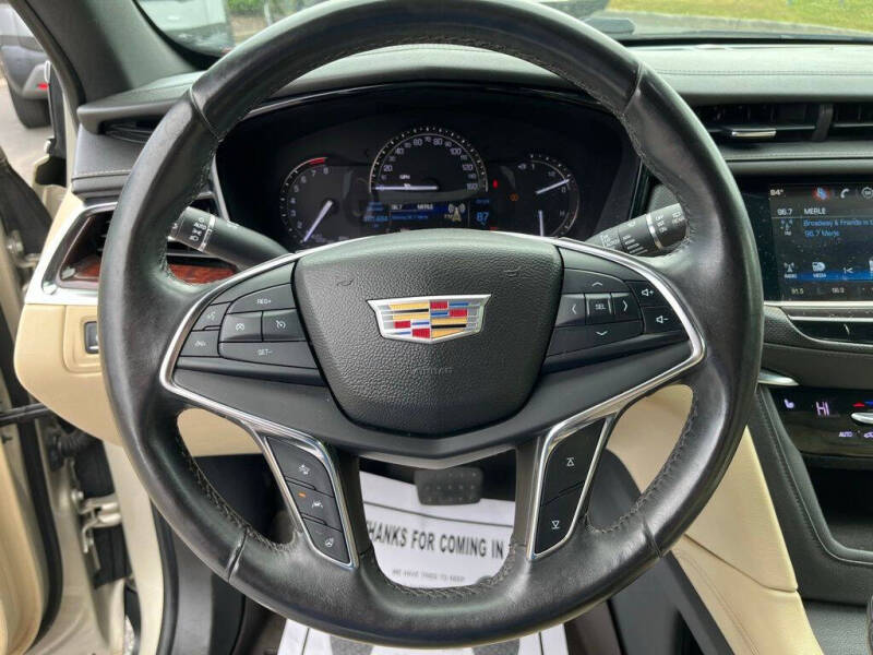 2017 Cadillac XT5 Luxury