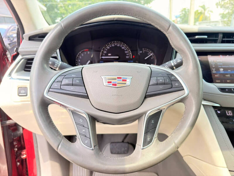2017 Cadillac XT5 Luxury
