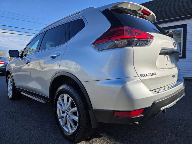 2017 Nissan Rogue SV