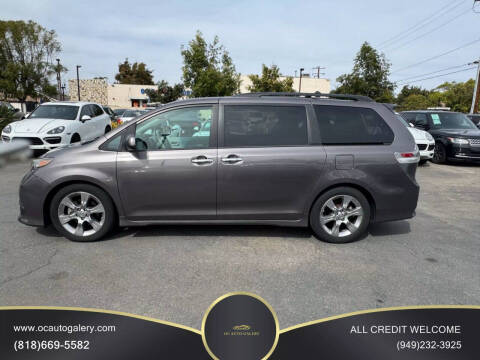2013 Toyota Sienna SE 8-Passenger
