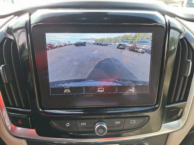 2022 Chevrolet Traverse LT Cloth