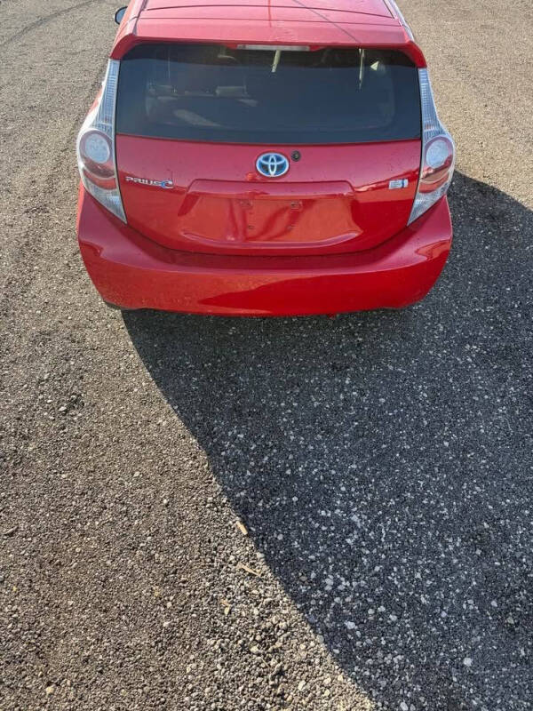 2013 Toyota Prius c Two