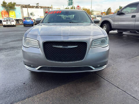 2015 Chrysler 300 Limited