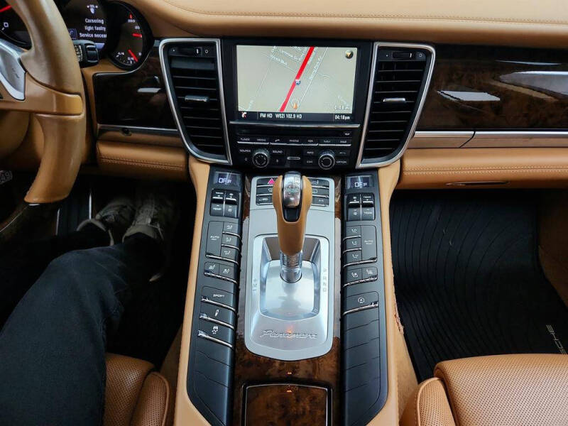 2016 Porsche Panamera