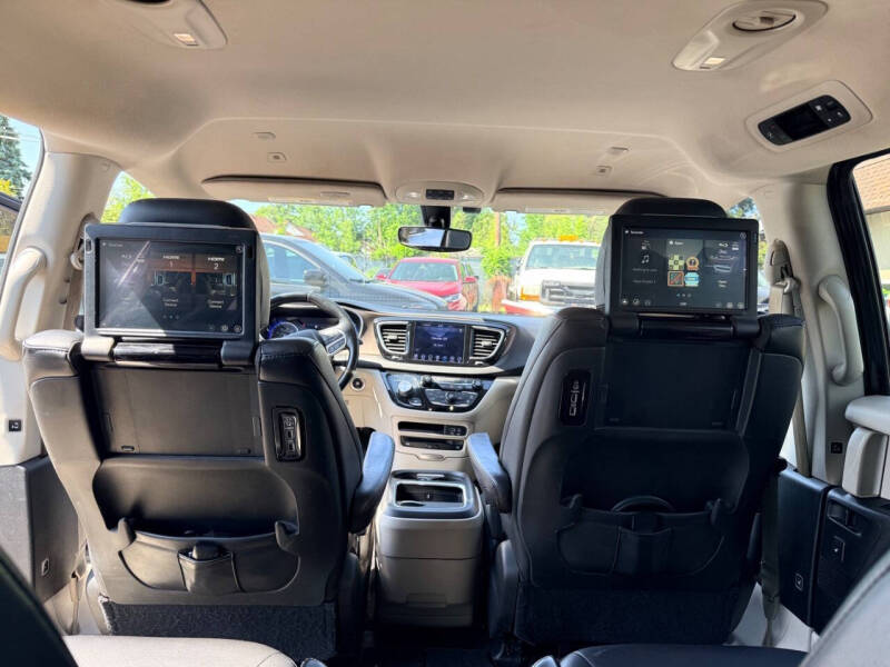 2018 Chrysler Pacifica Touring L Plus