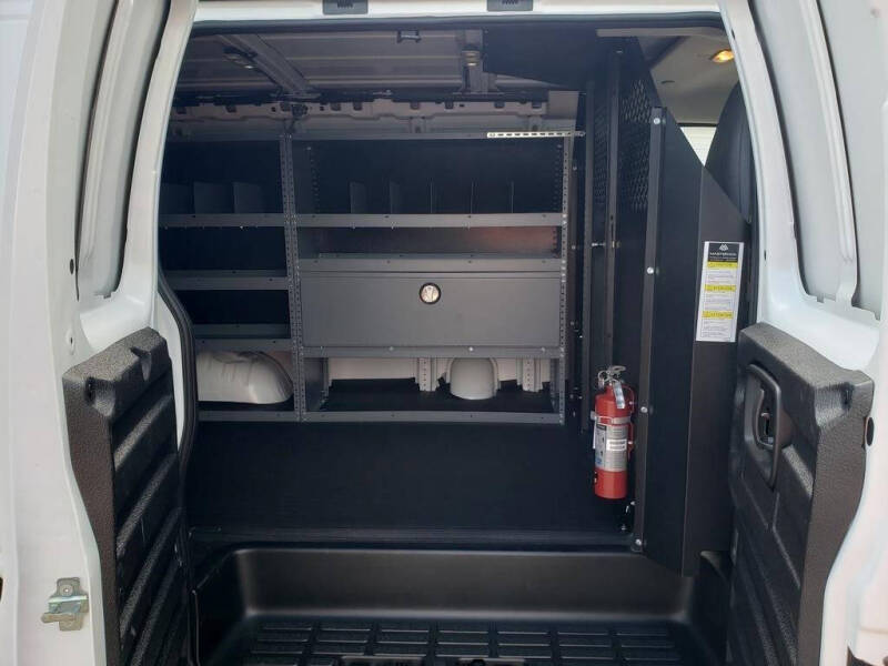 2025 Chevrolet Express 2500