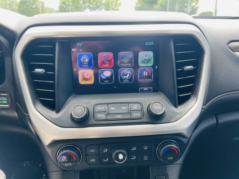 2017 GMC Acadia SLT-1