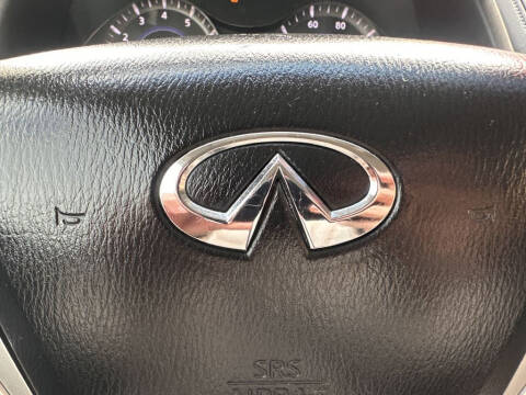 2016 Infiniti QX80