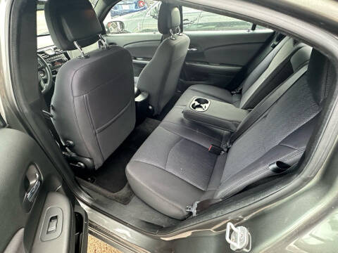 2012 Chrysler 200 LX