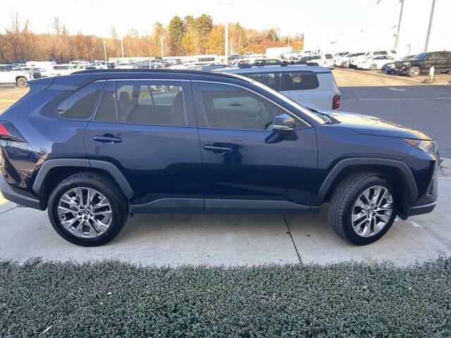 2020 Toyota RAV4 XLE Premium