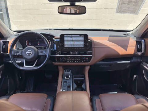 2022 Nissan Pathfinder Platinum