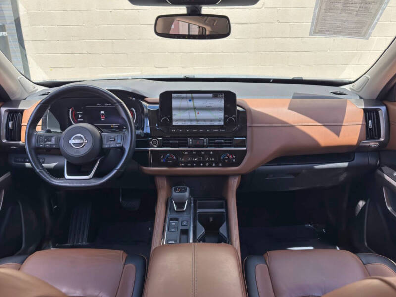 2022 Nissan Pathfinder Platinum