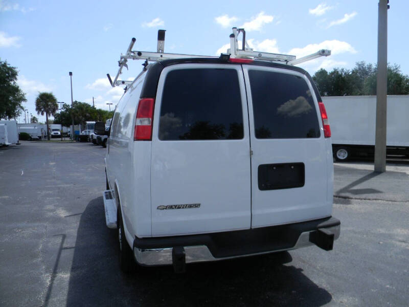 2020 Chevrolet Express 2500