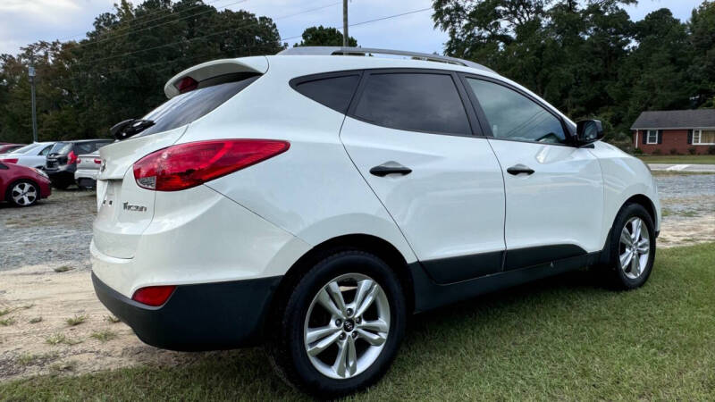 2011 Hyundai Tucson GLS photo 11