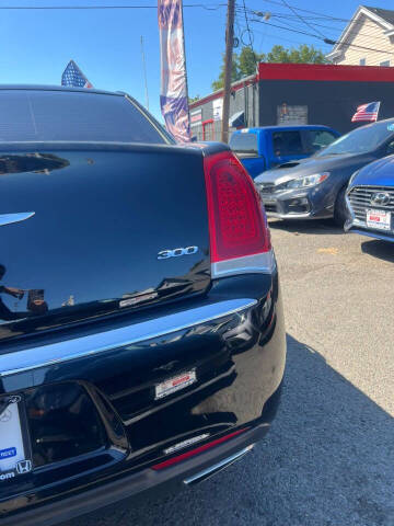 2017 Chrysler 300 Limited