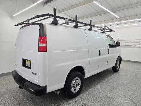 2022 GMC Savana 2500