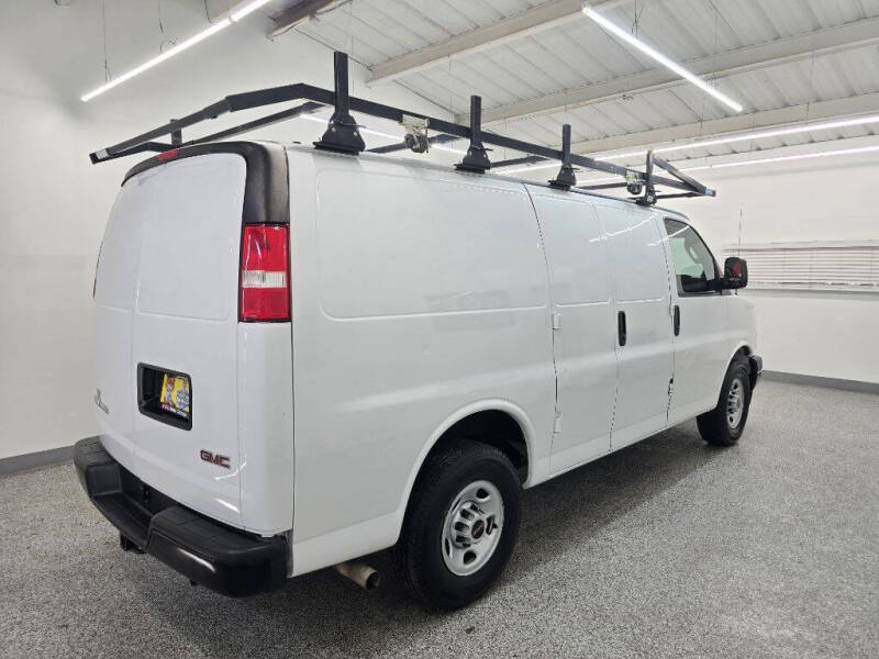 2022 GMC Savana 2500