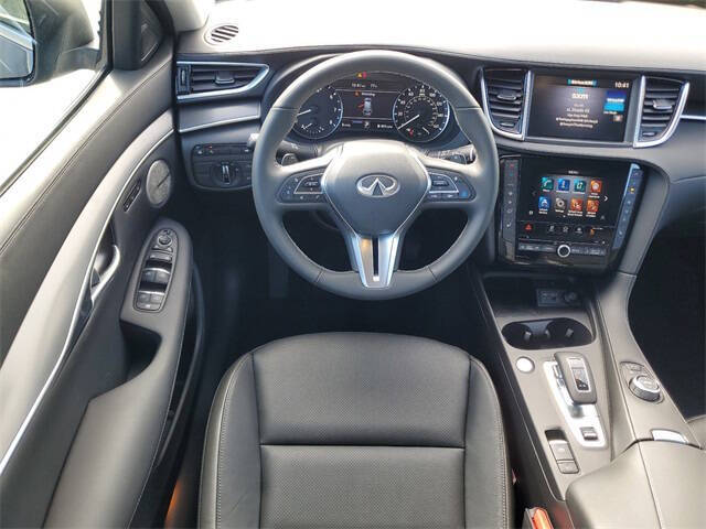 2025 Infiniti QX50 Luxe