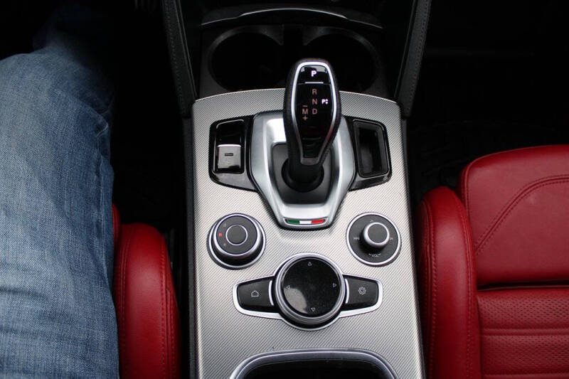 2023 Alfa Romeo Stelvio Ti