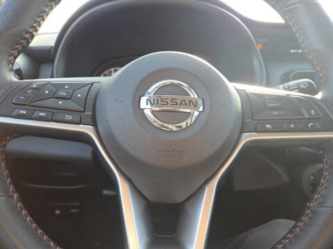 2021 Nissan Kicks SR