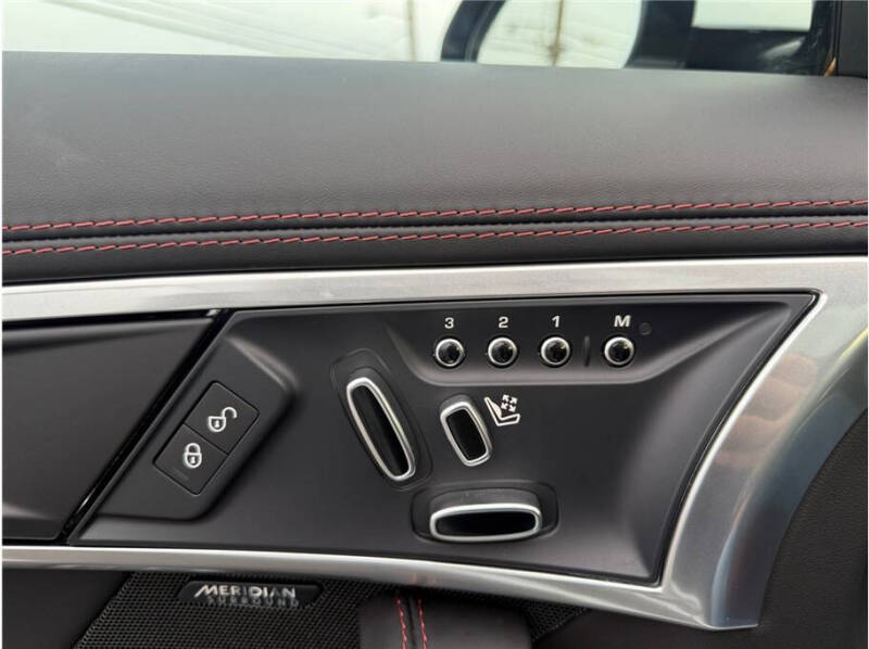 2020 Jaguar F-TYPE R