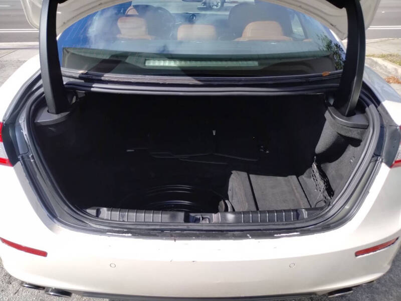 2017 Maserati Ghibli