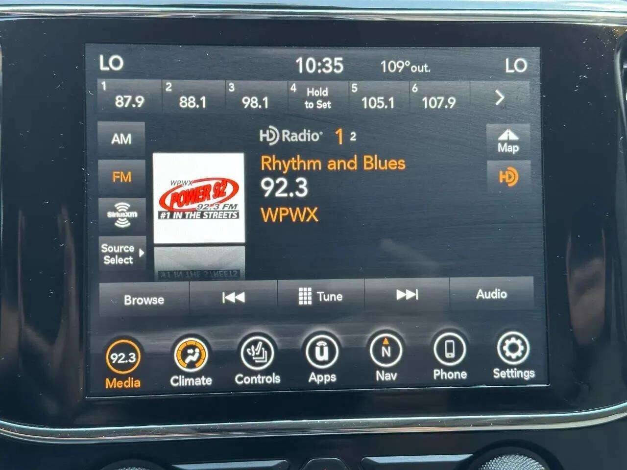 JeepGrand Cherokee12