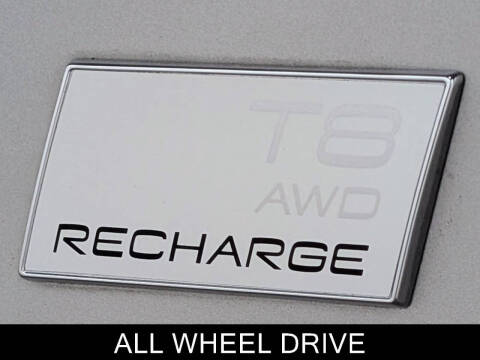 2025 Volvo XC60 B5 Plus Dark Theme