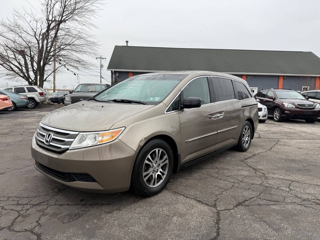 2013 Honda Odyssey for sale at AVS AUTO GROUP LLC in CLEVELAND, OH