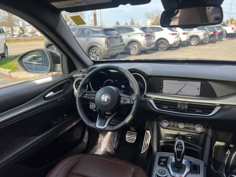 2024 Alfa Romeo Stelvio Ti