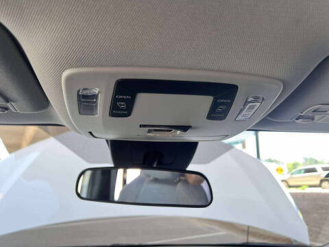 2025 Toyota Sienna LE 8-Passenger