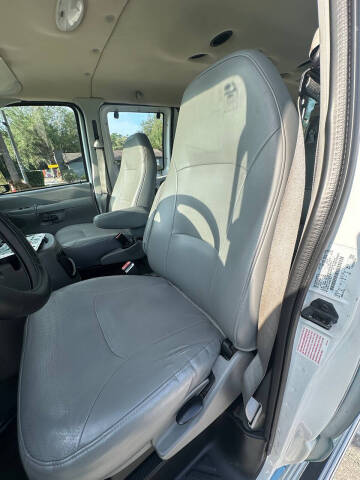2003 Ford E-Series E-350 SD XL